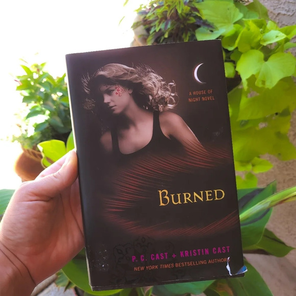 BURNED BY P.C. Cast & Kristin Cast NY TIMES Best Seller Authors - Picture 1 of 9